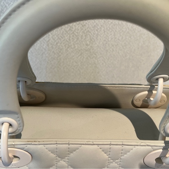 Lady Dior ultra matte cannage quilt calfskin medium bag - Picture 4 of 5